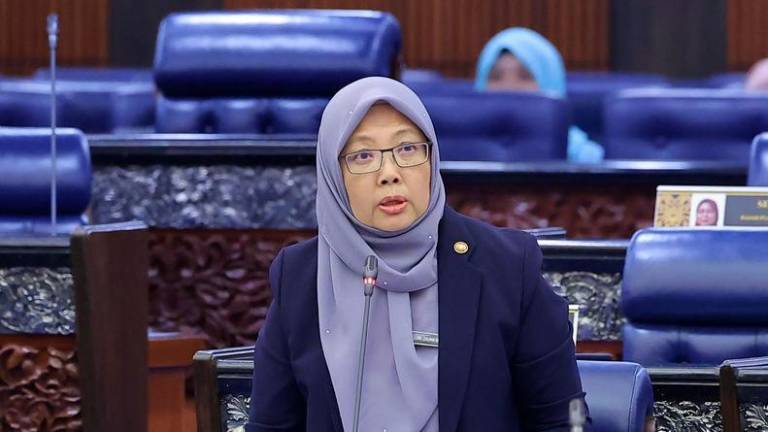 Menteri di Jabatan Perdana Menteri (Wilayah Persekutuan) Dr Zaliha Mustafa pada Persidangan Dewan Rakyat sempena Mesyuarat Ketiga Penggal Ketiga Parlimen ke-15 di Bangunan Parlimen hari ini.- fotoBERNAMA