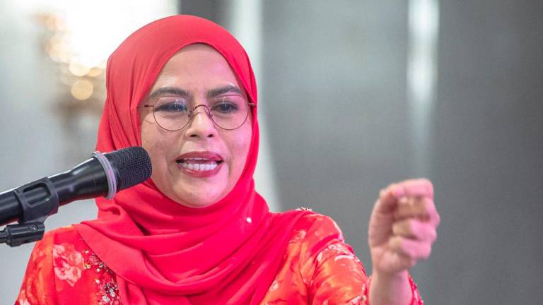 Datuk Seri Dr Noraini Ahmad - BERNAMA