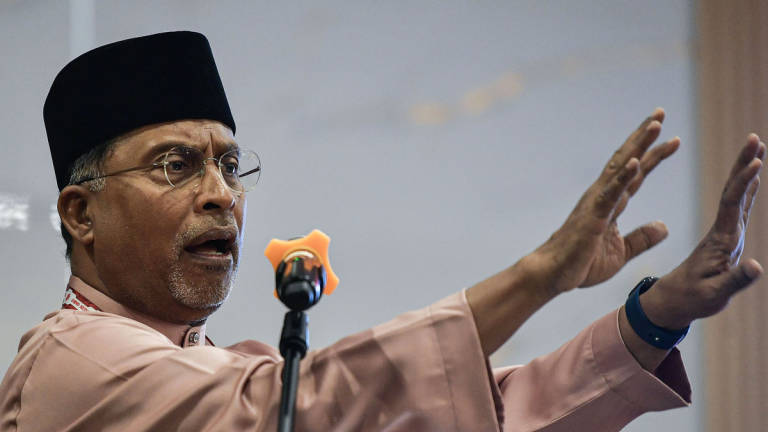 UMNO Supreme Council Member, Datuk Seri Dr Zambry Abd Kadir, delivered the opening speech at the 2025 UMNO Setiawangsa Division Delegates’ Meeting at UTM Residensi today. - BERNAMA