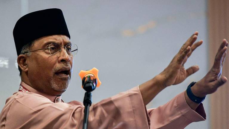 Datuk Seri Dr Zambry Abd Kadir - BERNAMA