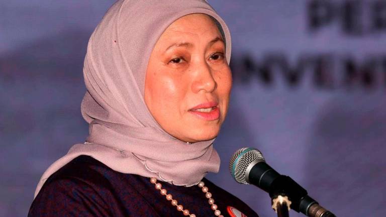 Menteri Pembangunan Wanita, Keluarga dan Masyarakat Datuk Seri Nancy Shukri. - fotoBERNAMA