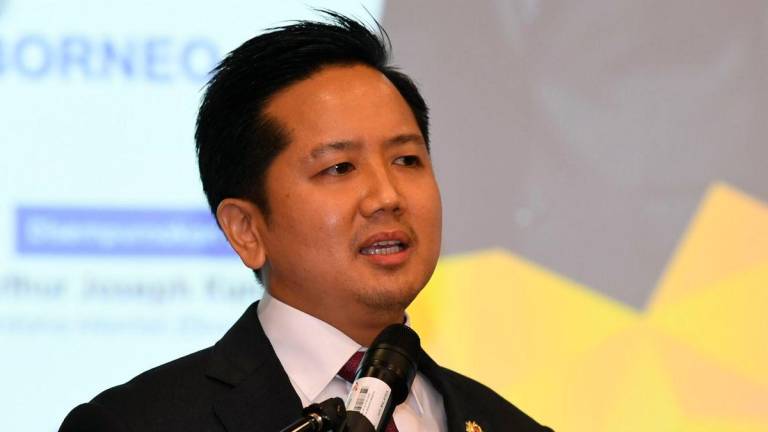 Timbalan Menteri di Jabatan Perdana Menteri (Ekonomi) Datuk Arthur Joseph Kurup - BERNAMA