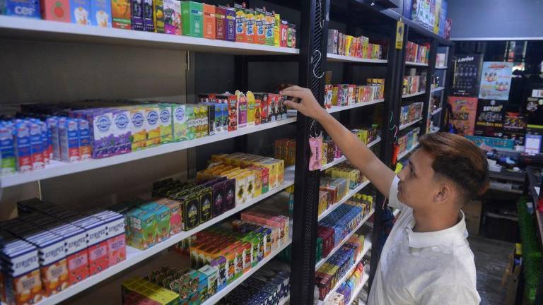 Although Malaysia is said to be moving towards a total ban on vape sales and use, no timeline or details have been provided yet. – MASRY CHE ANI/THESUN