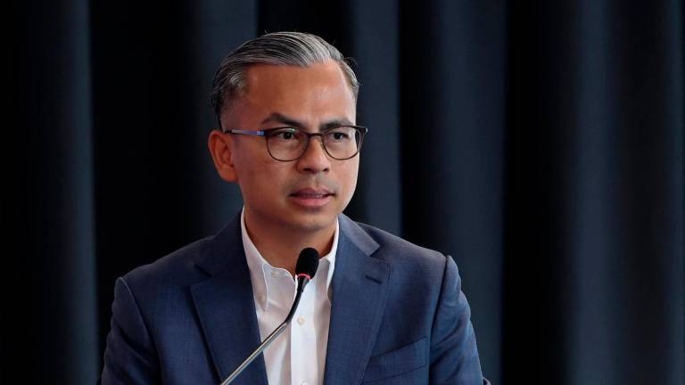Menteri Komunikasi Datuk Fahmi Fadzil. - fotoBERNAMA