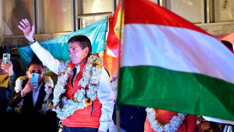 Bolivia’s presidential candidate for the Christian Democratic Party (PDC), Rodrigo Paz, delivers a speech to supporters following the results of the run-off presidential election in La Paz, on October 19, 2025. - Jorge BERNAL / AFP