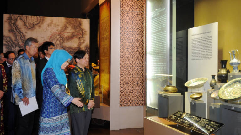 Crown Prince Naruhito visits National Museum