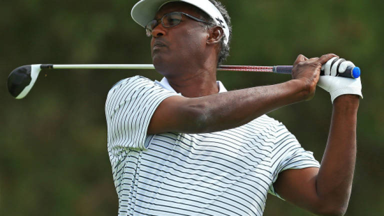 Vijay, Woodland leap into hunt but Flores leads Canadian Open