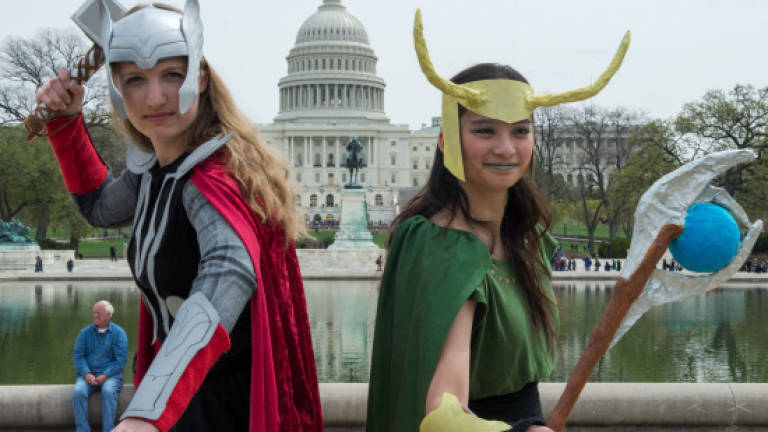 US Capitol superheroes fail to break world record