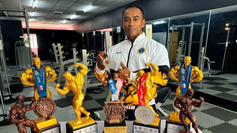 Atlet bina badan negara, Amin Rasuad Sidek bersama beberapa trofi kemenangannya di peringkat antarabangsa sekali gus telah mengharumkan nama negara. Beliau mula menjadi wakil Malaysia dalam sukan tersebut di pentas dunia bermula tahun 2022 dan semenjak itulah kejayaan demi kejayaan diperolehinya -fotoBERNAMA