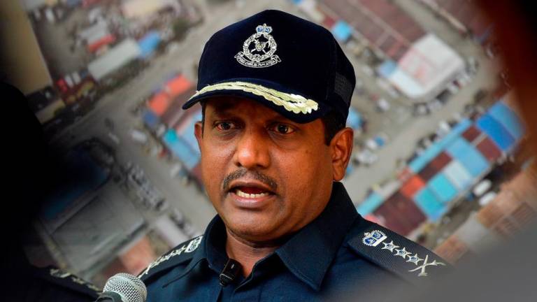 Ketua Polis Selangor Datuk Hussein Omar Khan - fotoBERNAMA