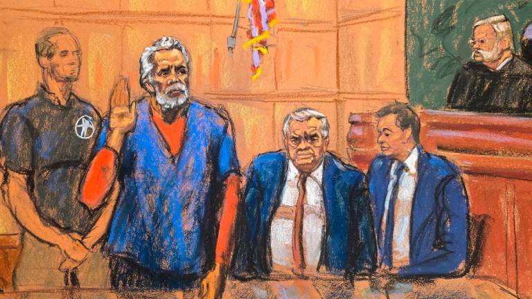 Ismael “El Mayo” Zambada, the alleged Sinaloa cartel co-founder facing U.S. drug trafficking charges, takes the oath next to his lawyers Frank Perez and David Stern before entering a guilty plea as U.S. District Judge Brian Cogan presides at federal court in New York City, New York, U.S., August 25, 2025 in this courtroom sketch. Reuterspix