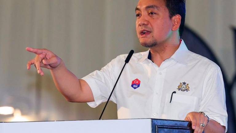 Menteri Besar Johor Datuk Onn Hafiz Ghazi. - fotoBERNAMA