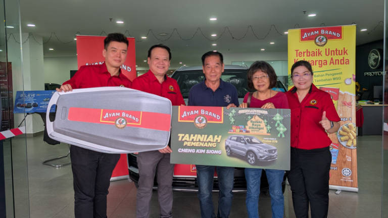 Makan Lain Macam, Semua Pasti Kacang: Ayam Brand™ transforms baked beans with Malaysian flavours
