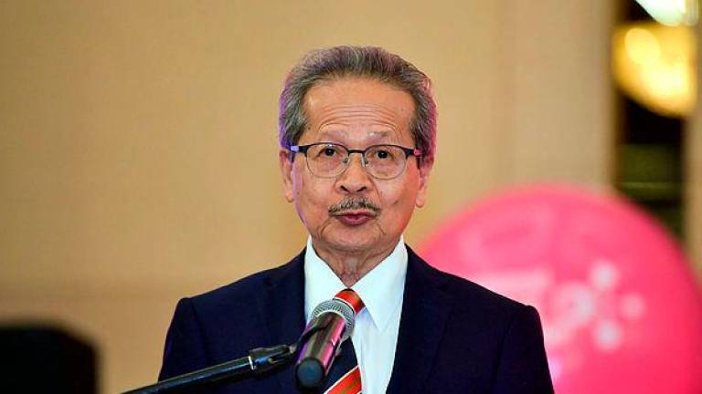 Datuk Dr Tengku Mohd Azzman–fotoBernama