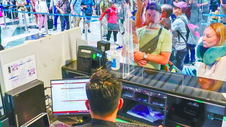 Zakaria reaffirmed the department’s zero-tolerance stance on corruption, pledging firm disciplinary action against any staff involved, regardless of rank. – ADIB RAWI YAHYA/THESUN