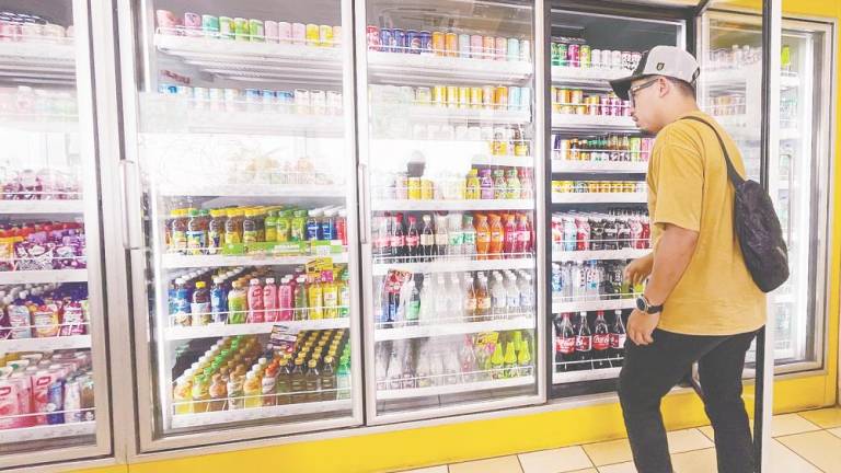 Addiction to sugary drinks is real. It is no surprise that over 53% of Malaysians screened were found to be overweight or obese, according to the National Health Screening Initiative 2023. – ADIB RAWI YAHYA/THESUN