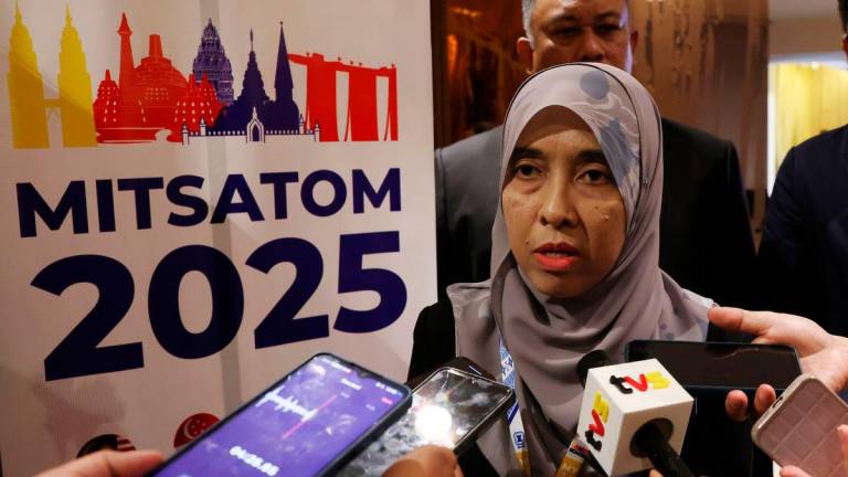 Timbalan Ketua Pengarah Jabatan Tenaga Atom Malaysia, Monalija Kostor ditemu bual media selepas Majlis Perasmian Program Latihan Amal Pelbagai Hala Sekuriti Nuklear Malaysia, Indonesia, Thailand dan Singapura (MITSATOM 2025) di sini hari ini - BERNAMA
