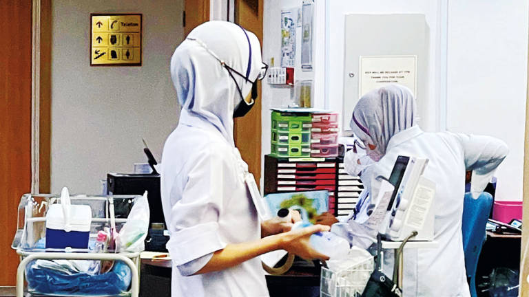 Weighing in on the heated debate over healthcare workers’ hours, Sharifa said the issue isn’t whether doctors clock in 42 or 45 hours a week. - theSunpix