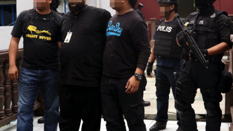 Police foil double attack on SEA Games and National Day with arrests of terrorists, Abu Sayyaf