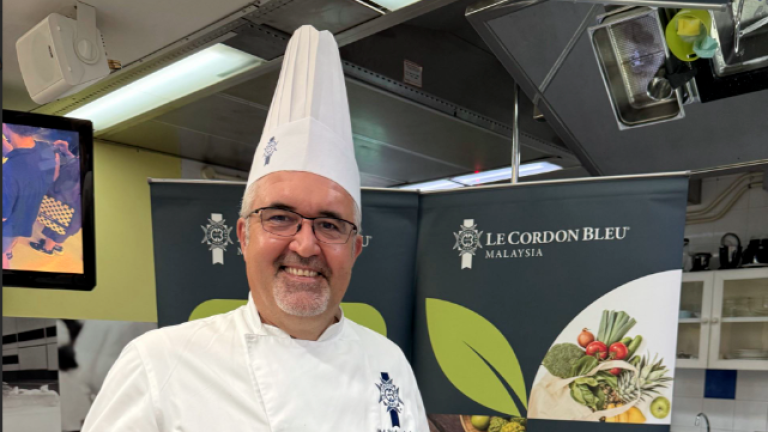 Frelon with his culinary masterpiece after the demonstration. PIX BY SUNWAY LE CORDON BLEU