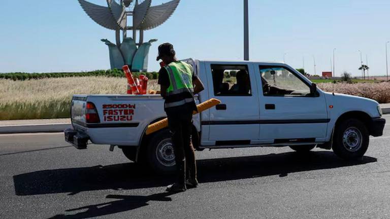 A municipal employee stops near Peace Square, during preparations for an international summit on Gaza, amid a ceasefire between Israel and Hamas, at the Red Sea resort of Sharm el-Sheikh, Egypt, October 11, 2025. REUTERS/Amr Abdallah Dalsh