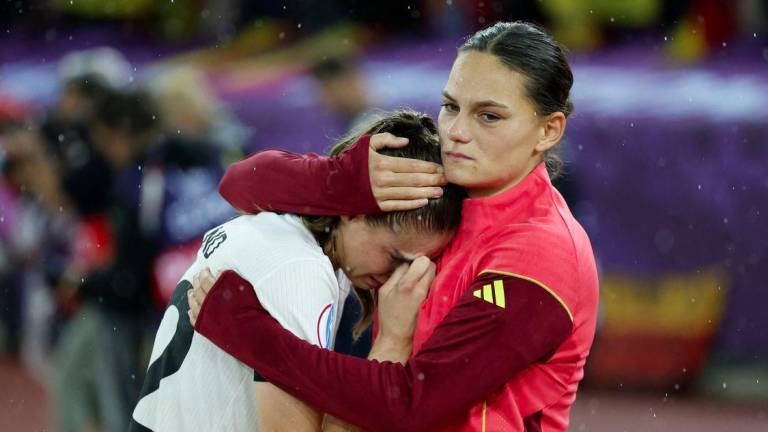 Football - UEFA Women's Euro 2025 - Semi Final - Germany v Spain - Stadion Letzigrund, Zurich, Switzerland - July 23, 2025 Germany's Jule Brand and Germany's Giovanna Hoffmann look dejected after the match - REUTERSPIX