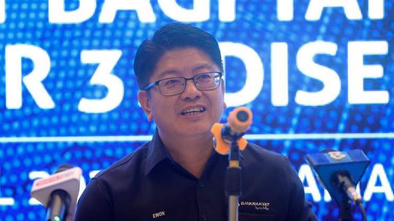 Entrepreneur Development and Cooperatives Minister Datuk Ewon Benedick - Photo by BERNAMA