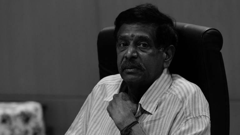 Bekas Presiden MIC yang juga mantan Menteri Sumber Asli dan Alam Sekitar Datuk Seri G. Palanivel, 76, meninggal dunia di Hospital Kuala Lumpur pada 8 pagi tadi - fotoBERNAMA