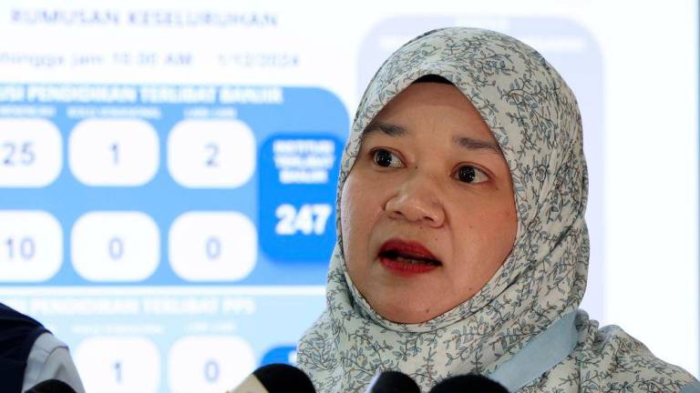 Menteri Pendidikan Fadhlina Sidek - fotoBERNAMA