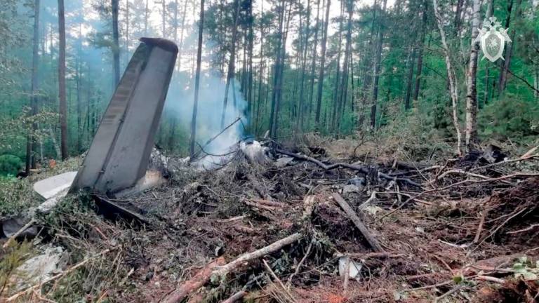 Angara Airlines An-24 dekat Tynda, kawasan Anur, Russia, semalam - Russian Investigative Committee/Handout via REUTERS