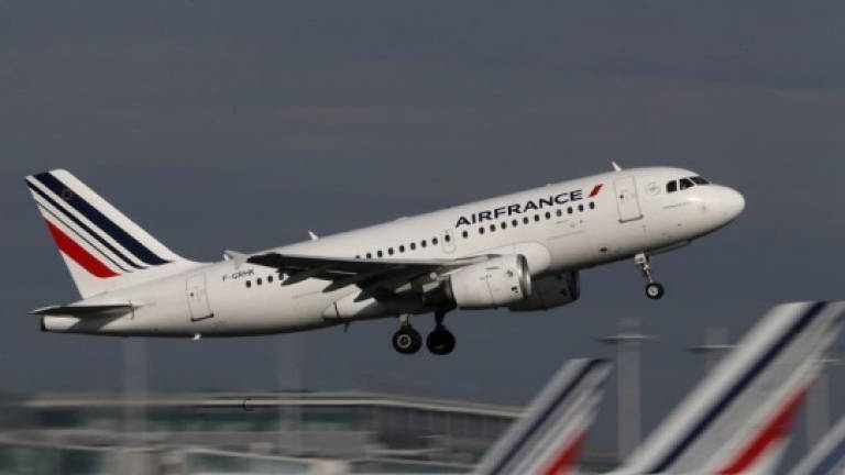 Air France jet makes emergency landing due to electrical problem