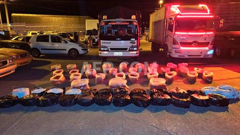 Images from Ecuadoran police show seized bags of explosive material that was on its way to Colombia for “terrorist acts,“ according to authorities. -AFP