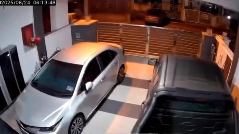 Screenshot from video shared on social media. (Credit: info.semasa / Facebook)