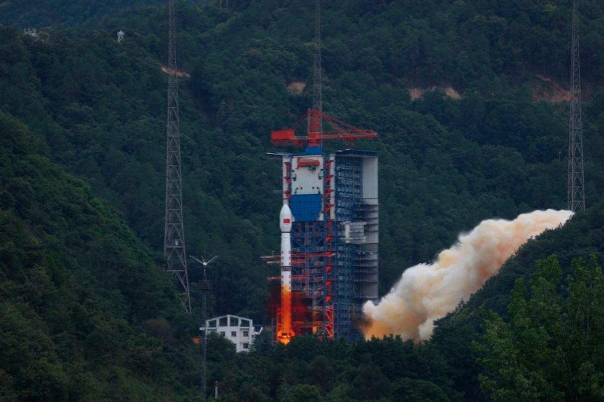 A Long March-4C carrier rocket carrying the Shiyan-28B 01 satellite blasts off from the Xichang Satellite Launch Center in Southwest China’s Sichuan province, July 3, 2025. (PHOTO / XINHUA)