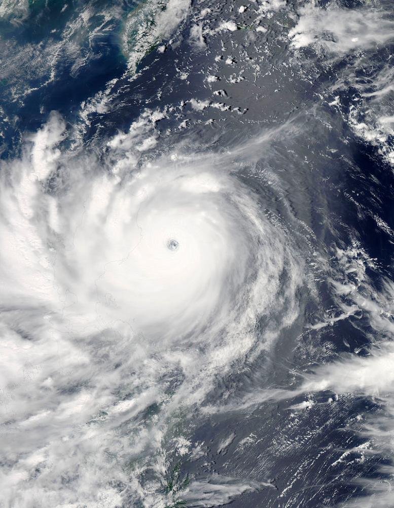 Super Typhoon Nanmadol. wikimediapix