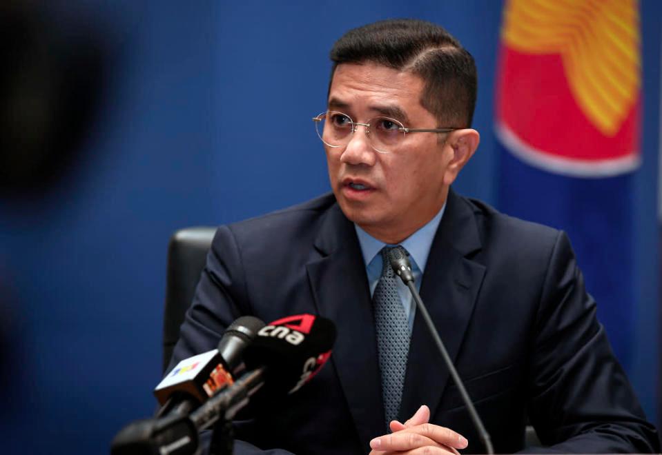 Emergency: PN acts according to Federal Constitution - Azmin