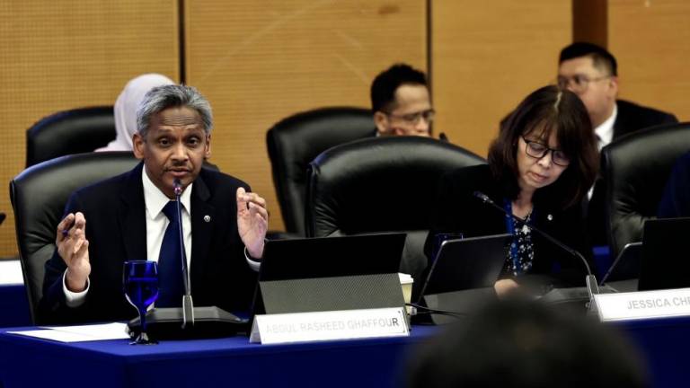 Abdul Rasheed (left) at a joint press conference organised by Bank Negara Malaysia and the Department of Statistics Malaysia to release the economic performance statistics for the first quarter of 2024 on Friday.– Bernamapic
