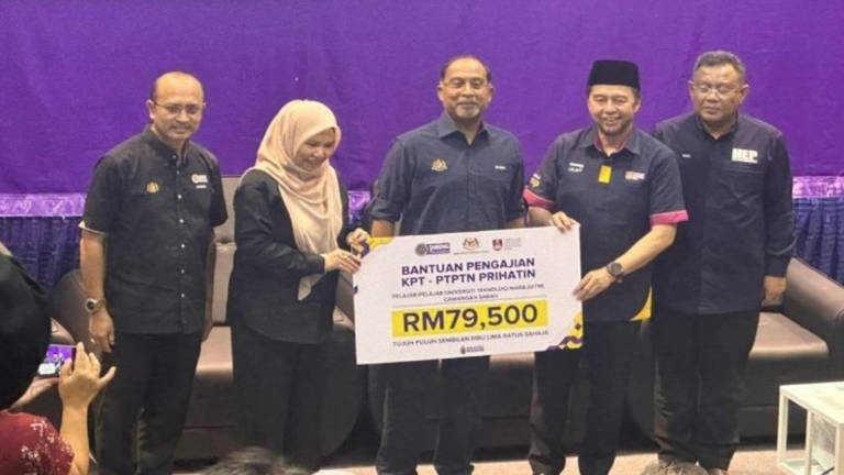 Higher Education Minister Datuk Seri Dr Zambry Abdul Kadir at the MOHE-PTPTN MADANI Education Assistance Programme today. - BERNAMA