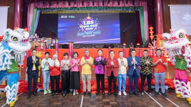 LBS’ Board of Directors shared in the festive excitement off-stage, capturing the vibrant spirit alongside the energetic lion dance during the annual.