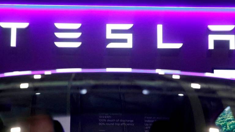 Tesla Model Y achieves first fully autonomous delivery to customer
