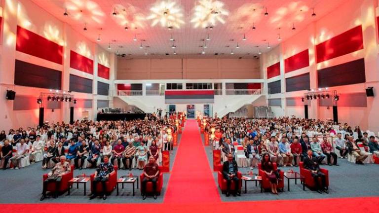 Over 500 local and international Chinese students celebrated the 50th Anniversary of China-Malaysia Diplomatic Relations