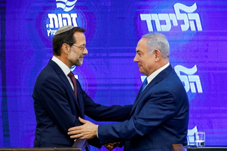 Israeli Prime Minister Benjamin Netanyahu and Zehut leader Moshe Feiglin reached a deal aimed at consolidating the right wing vote in September polls. — AFP