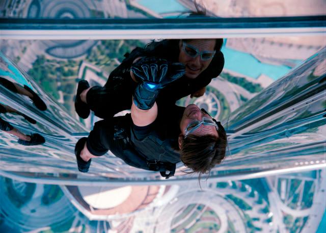 One of Cruise’s death-defying stunts. – PARAMOUNT PICTURES $!One of Cruise’s death-defying stunts. – PARAMOUNT PICTURES