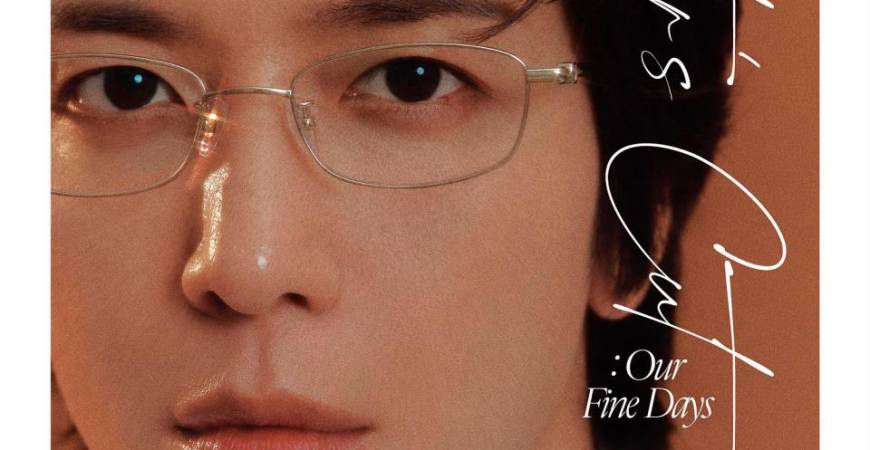 Yong Hwa has also made inroads into J-pop and C-pop with recorded songs in Japanese and Mandarin.
