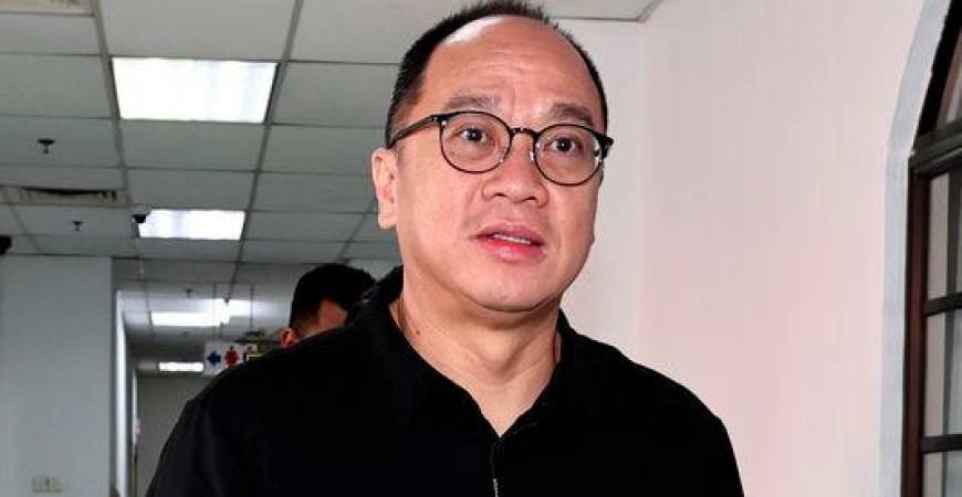 Seorang pengarah syarikat berpangkalan di Singapura Chong Kok Ming, 54, mengaku tidak bersalah di Mahkamah Sesyen Johor Bahru atas empat pertuduhan menipu warga asing berjumlah RM155,000 menerusi pelaburan palsu yang berlaku lebih 10 tahun lalu. - fotoBERNAMA