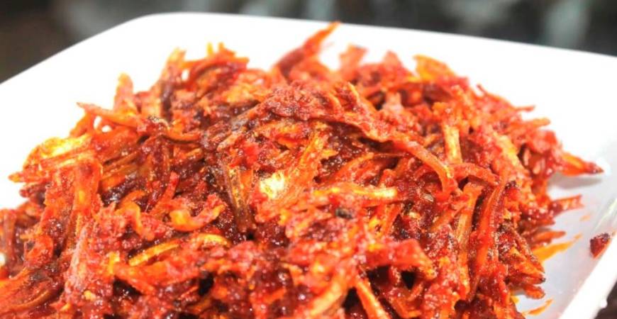 Malaysian favourite featuring crispy anchovies coated in a spicy, sweet and tangy sambal sauce. – PIC FROM PINTEREST