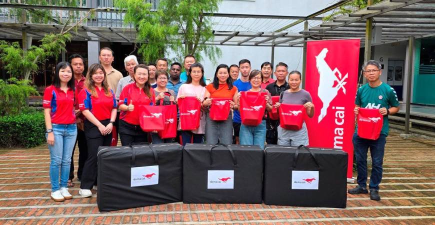 Da Ma Cai extends aid to Putra Heights blaze victims with essential support