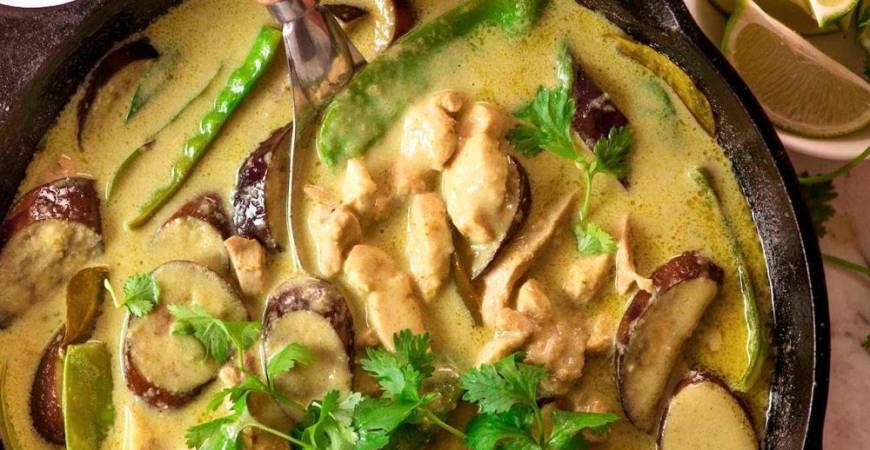 A rich and creamy coconut-based curry with authentic Thai flavours. – PICs FROM YOUTUBE @RECIPE TIN EATS