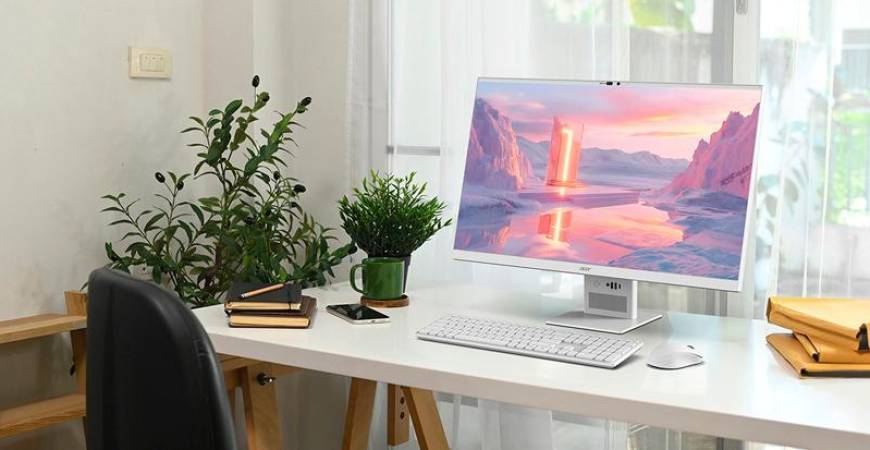 The latest Aspire S all-in-one desktops feature new, sleek minimalist designs.