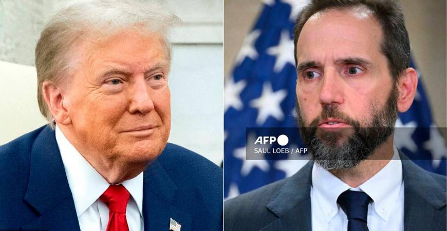 (COMBO) This combination of pictures created on November 14, 2024 shows US President-elect Donald Trump on November 13, 2024, and Special Counsel Jack Smith on June 9, 2023. - A US appeals court on November 14, 2024 granted a request by Special Counsel Jack Smith to pause the case against Donald Trump for mishandling classified documents after leaving the White House. - SAUL LOEB and Mandel NGAN / AFP